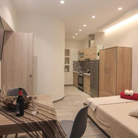 Contemporary Studios Old Port By Corfuescapes Corfu  المظهر الخارجي الصورة