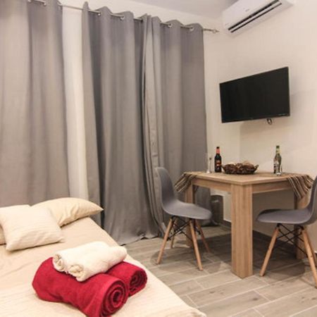 Contemporary Studios Old Port By Corfuescapes Corfu  المظهر الخارجي الصورة