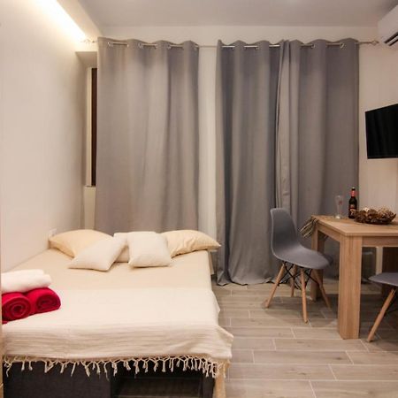 Contemporary Studios Old Port By Corfuescapes Corfu  المظهر الخارجي الصورة