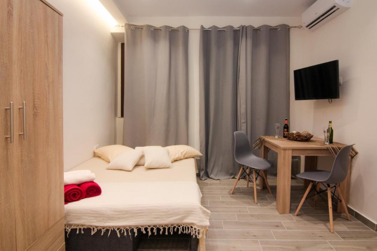 Contemporary Studios Old Port By Corfuescapes Corfu  المظهر الخارجي الصورة